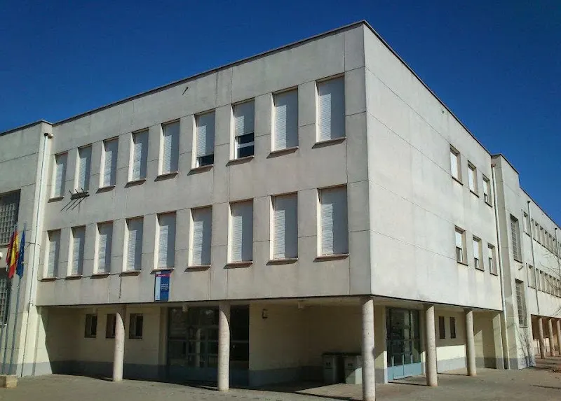 I.E.S. Cencibel. - Instituto de secundaria en Villarrobledo - foto 2