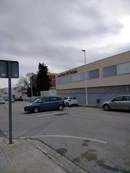 IES El Palau - Instituto de secundaria en Hospitalet de Llobregat (L) - foto 2