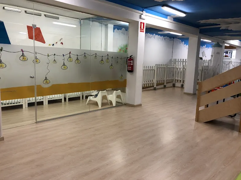 Llar d'Infants Nins - Guardería en Santa Perpetua de Mogoda - foto 2