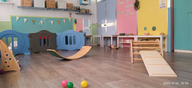 Escuela Infantil Pulgarcito El Mirador - Guardería en Tomares - foto 2