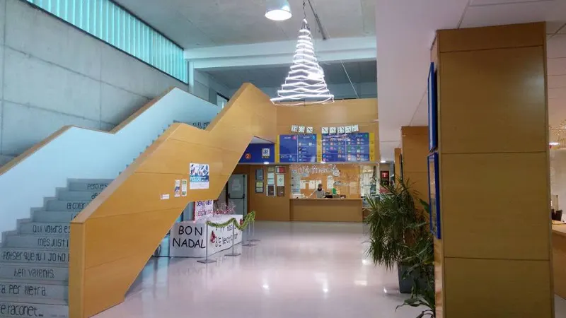 IES Arabista Ribera - Instituto de secundaria en Carcaixent - foto 2