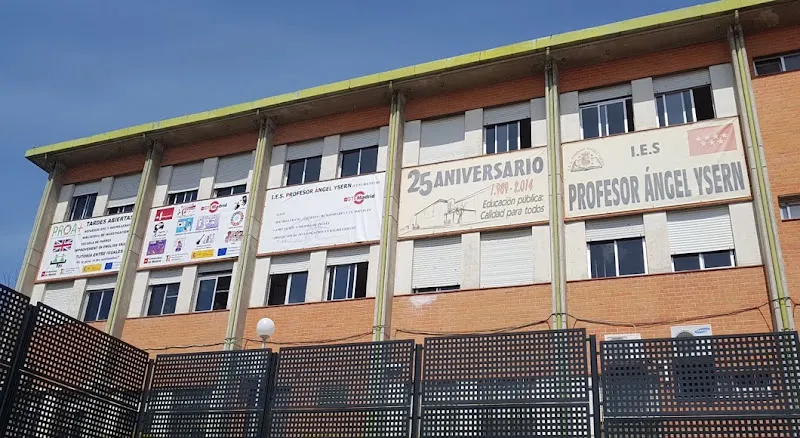 I.E.S. Profesor Ángel Ysern - Instituto de secundaria en Navalcarnero - foto 2