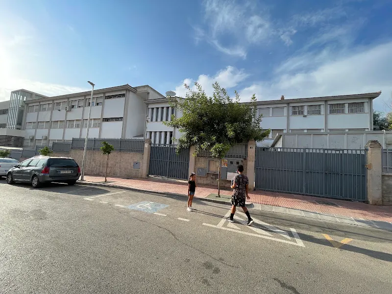 Instituto de Educación Secundaria Valle del Azahar - Instituto de secundaria en Torremolinos - foto 2