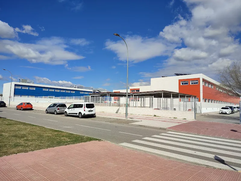 IES Josefina Aldecoa - Instituto de secundaria en Valdemoro - foto 2