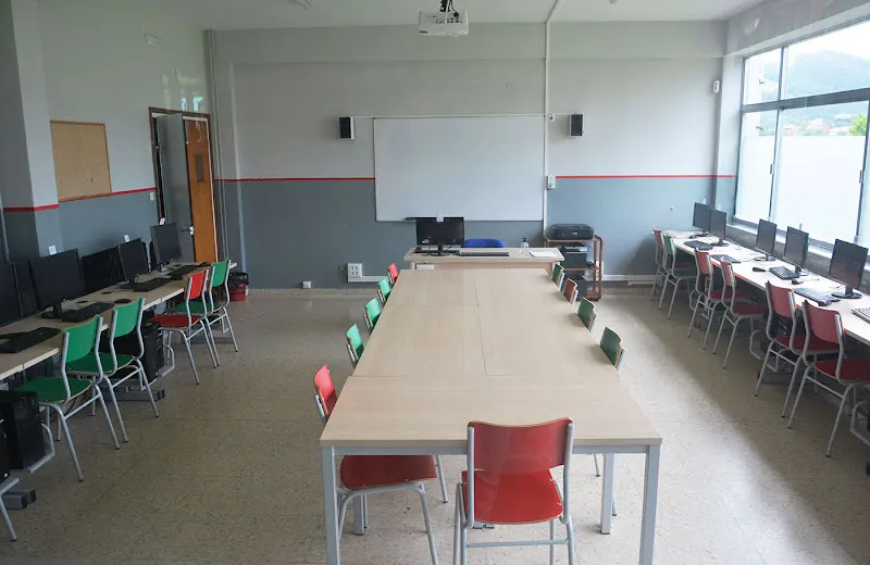 Colegio Concertado Antonio Robinet - Colegio concertado en Pielagos - foto 2