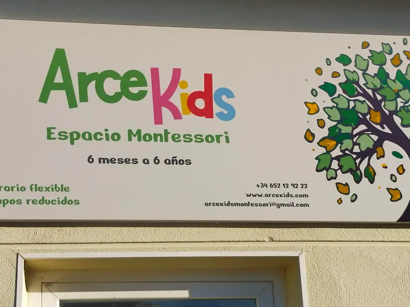 Colegio de Samaitanas del amor Puente Arce - Pielagos