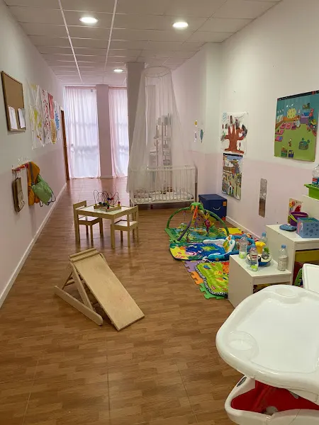 Escola Infantil Maria Montessori - Guardería en Picassent - foto 2