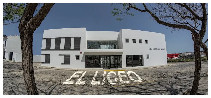 I.E.S. Juan Ramón Jiménez - Instituto de secundaria en Moguer - foto 3