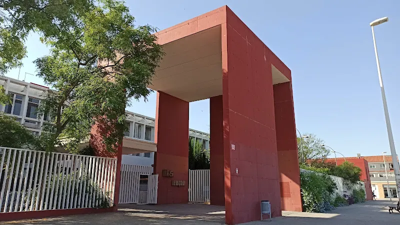 IES Puçol - Instituto de secundaria en Pucol - foto 2