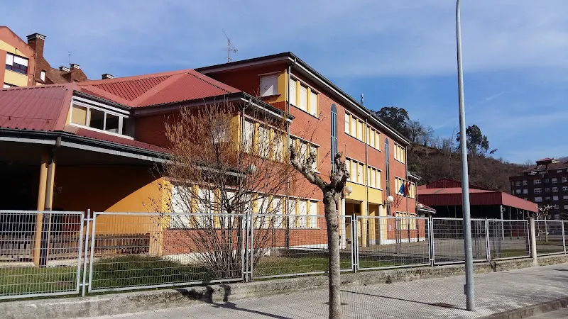 Colegio Público Rey Aurelio - San Martin del Rey Aurelio