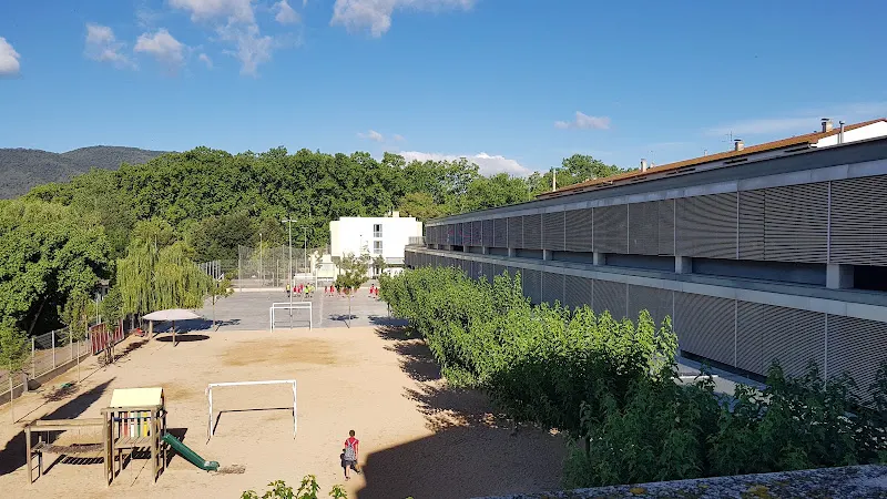Escuela Pública La Draga