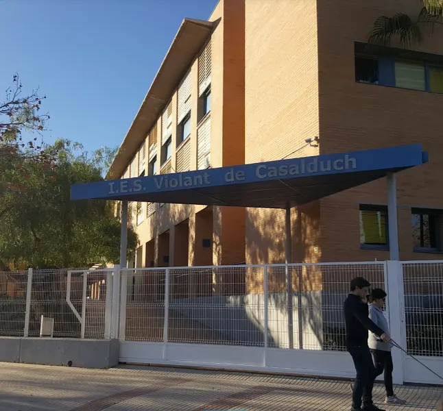 IES Violant de Casalduch - Centro de educación secundaria en Castellón de la Plana - foto 2