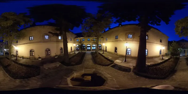 CIM Padre Antonio Soler: Centro Integrado de Música, Conservatorio, Educación Primaria y Secundaria.