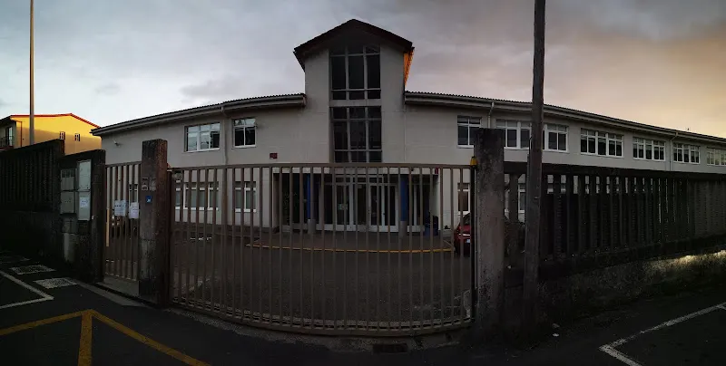 IES (Instituto de Educación Secundaria) de Cacheiras - Instituto de secundaria en Teo - foto 2