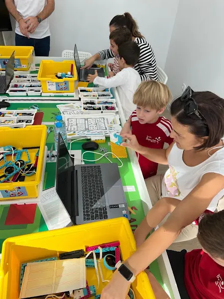 Conectados Escuela Tecnológica H-O - Huercal-Overa