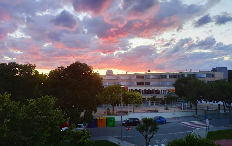Instituto Torre de Malla - Instituto de secundaria en Santa Coloma de Gramenet - foto 3