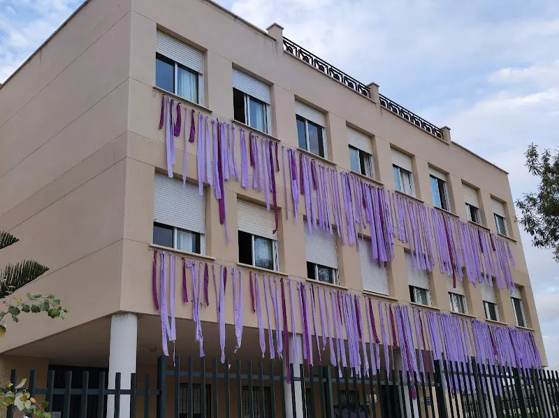 Instituto De Educación Secundaria IES Alfaguar - Instituto de secundaria en Torrox - foto 2