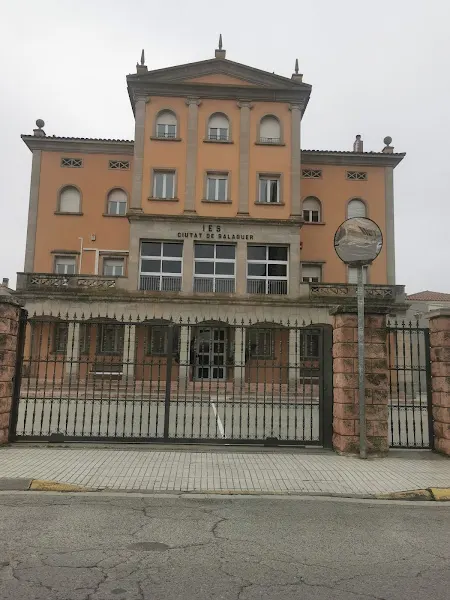 Instituto Público Ciudad de Balaguer - Instituto de secundaria en Balaguer - foto 2