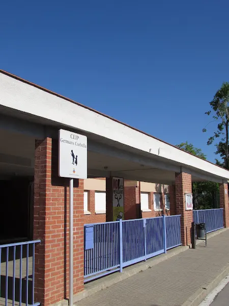 Escuela Germans Corbella - Escuela de primaria en Cardedeu - foto 2