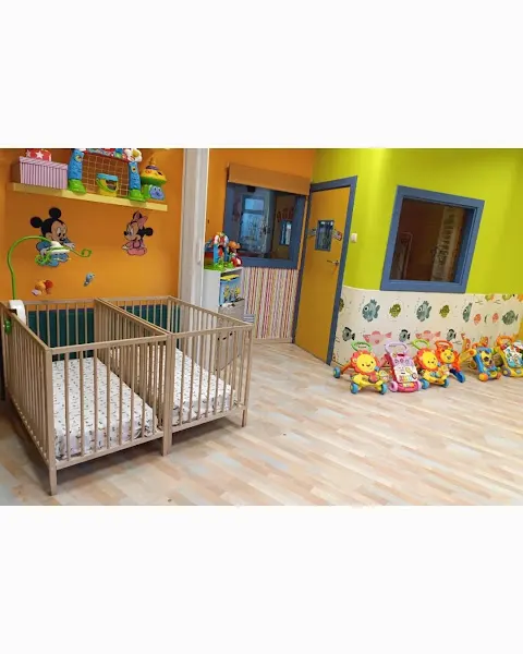 Escuela ludoteca infantil E.I PEQUES - La Roda