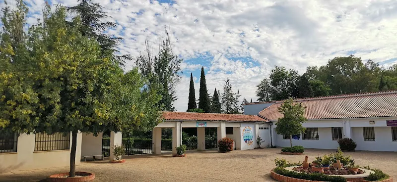 I.E.S. "Martín Halaja" - Instituto de secundaria en Carolina (La) - foto 2