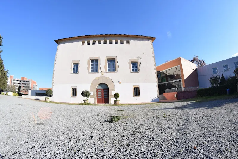 Instituto público Vinyes Velles - Instituto de secundaria en Santa Coloma de Gramenet - foto 2
