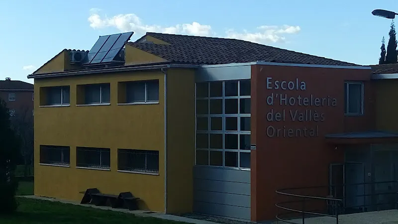 Escola d'Hoteleria del Vallès Oriental (EHVO) - Instituto de secundaria en Santa Coloma de Gramenet - foto 2
