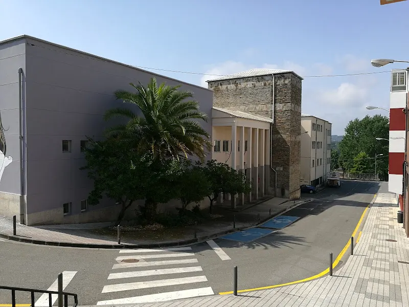 Instituto de Educación Secundaria Ies Santiago Basanta Silva - Instituto de secundaria en Vilalba - foto 2