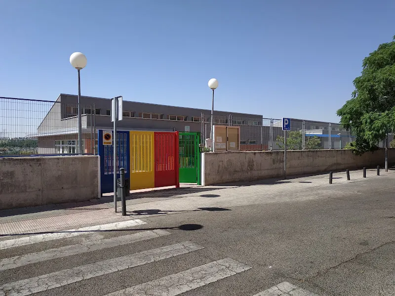 Escuela de Educación Infantil Cas de Niños Luna Lunera - Arroyomolinos