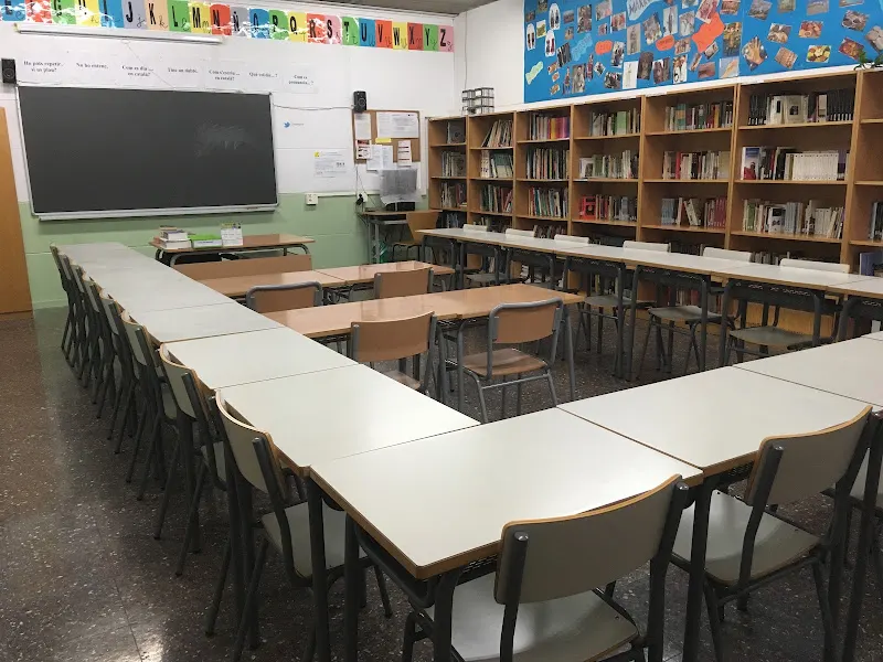 CFA La Llagosta (centre públic) - Escuela de educación para adultos en Llagosta (La) - foto 2