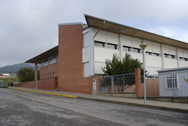 Escuela Lloriana - Colegio público en Sant Vicenc de Torello - foto 2