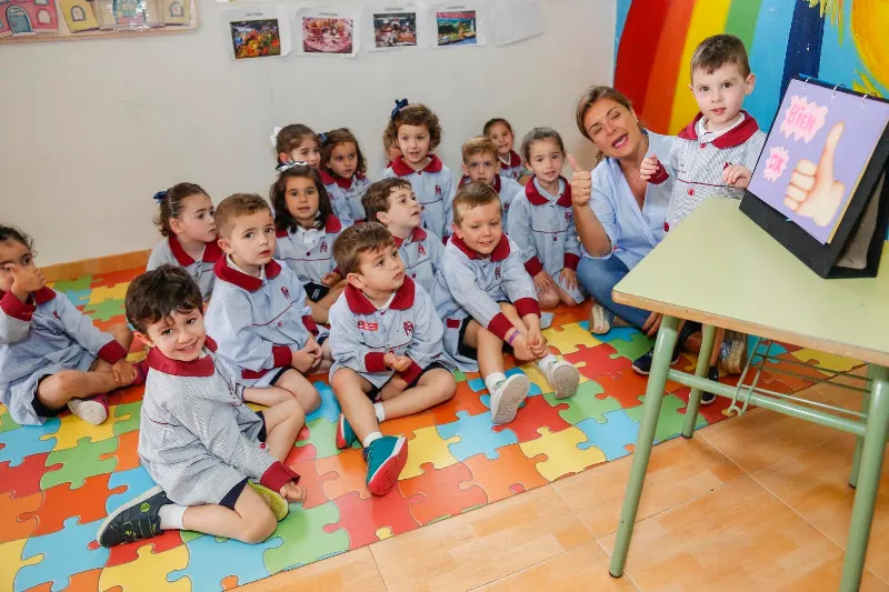 Colegio Público Doña María Coronel - Colegio público en Aguilar de la Frontera - foto 2