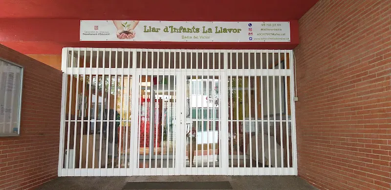 Casals dels Infants - Centro educativo en Santa Coloma de Gramenet - foto 3