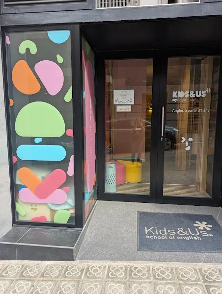 Per Un Pais De Tots L'escola En Catala - Escuela de enseñanza general en Canet de Mar - foto 3