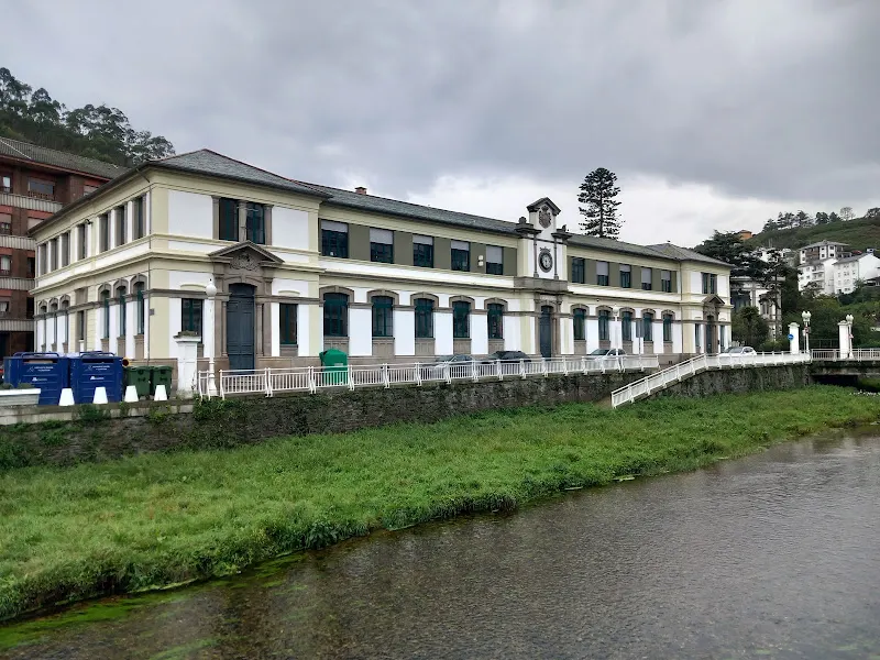 C.R.A. Alvaro Delgado - Colegio público en Valdes - foto 2
