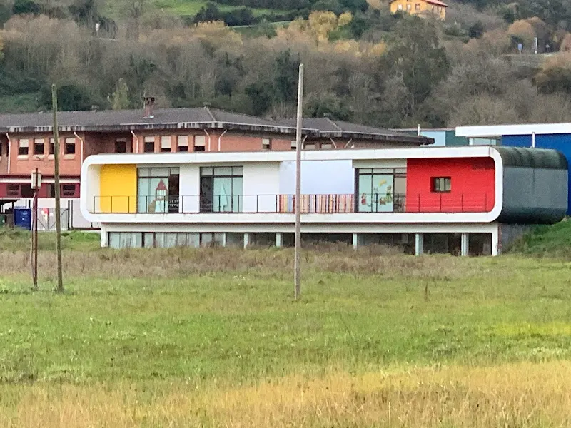 Colegio Público Chamberí - Colegio público en Salas - foto 2