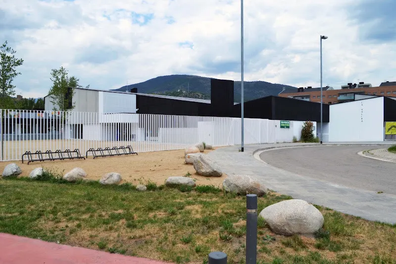 Colegio Público Mossèn Albert Vives - Colegio público en Seu dUrgell (La) - foto 3