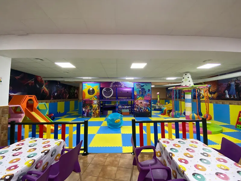 Escuela Infantil Nuestra Señora Del Rosario - Colegio público en Sanlucar la Mayor - foto 3