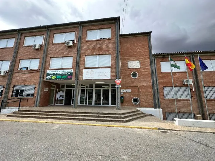 Centro Público de Educación de Personas Adultas Maestra Doña Carmela - Sanlucar la Mayor