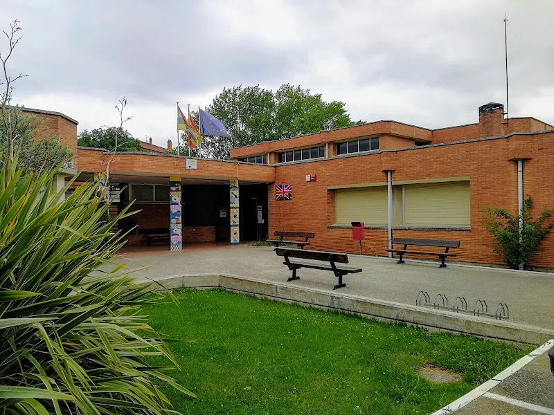 I. E. S. Manuel Bartolomé Cossío - Instituto de secundaria en Haro - foto 2