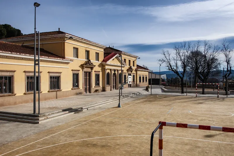 Escola Pública Ràfols - Colegio público en Sant Sadurni dAnoia - foto 2