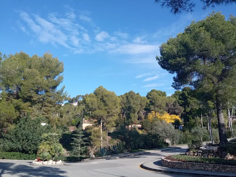 Escuela Jacint Verdaguer - Colegio público en Pallejà - foto 2