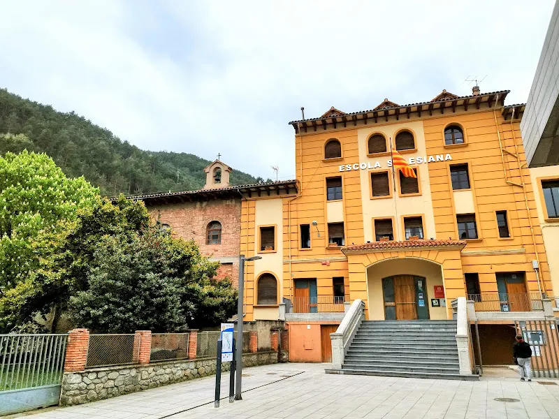 Escuela Pública Tomàs Raguer - Colegio público en Ripoll - foto 2