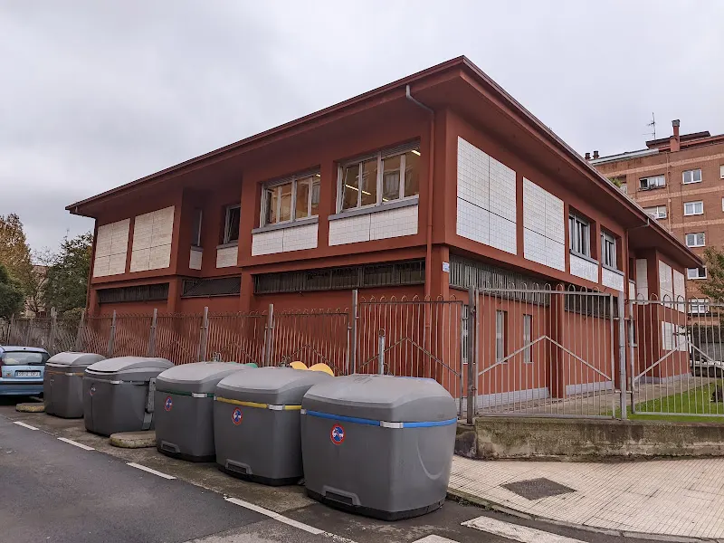 Escuela de Educación Infantil José Zorrilla - Colegio público en Gijón - foto 3