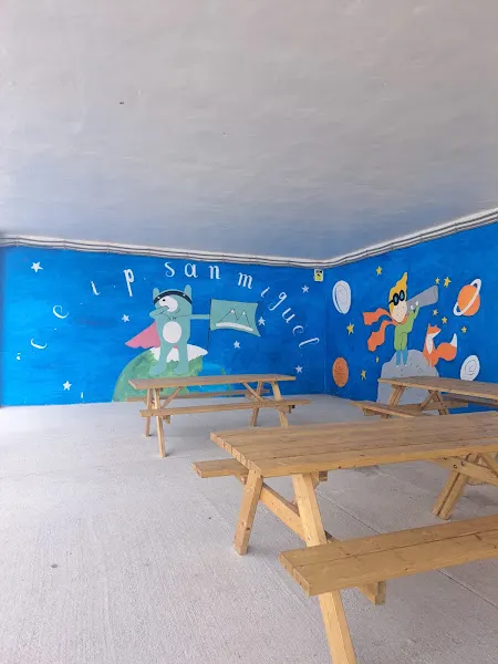 Centro de Educación Primaria San Miguel - Colegio público en Villablino - foto 2