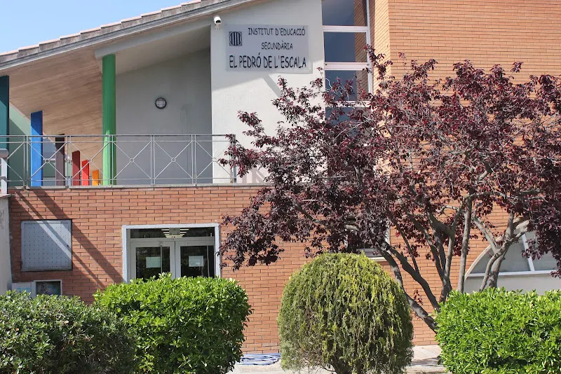 Institut El Pedró - Instituto de secundaria en Escala (L) - foto 2