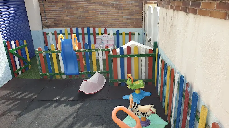 Escuela De Educación Infantil Casa De Niños Pimpon