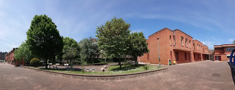 CEIP Kukullaga HLHI (Edif. Barandiaran) - Colegio público en Bilbao - foto 3