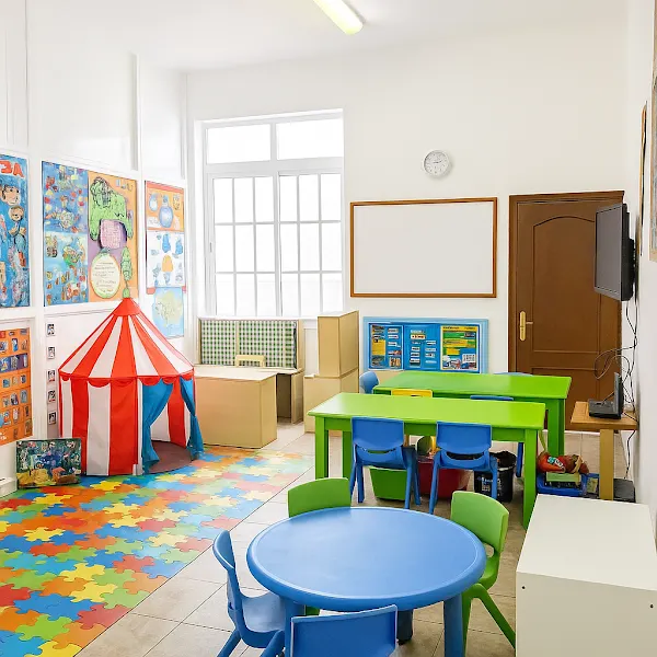 Academia de Inglés Saint Andrew's - Centro educativo en Sauzal (El) - foto 2