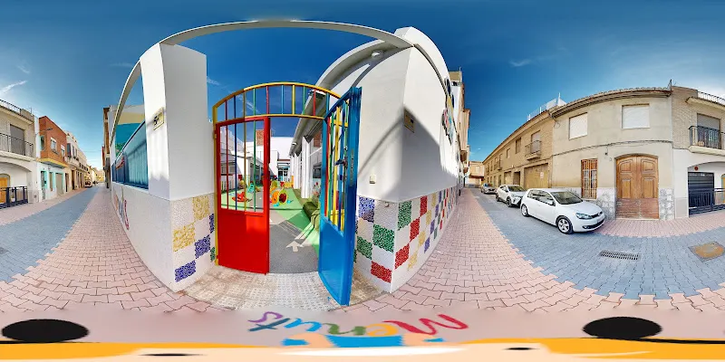 Escuela Infantil Menuts 1 - Guardería en Massanassa - foto 2